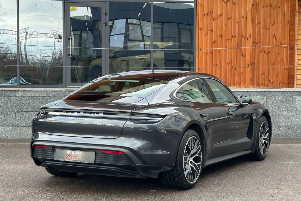 Porsche Taycan 4S 2020 фото 6