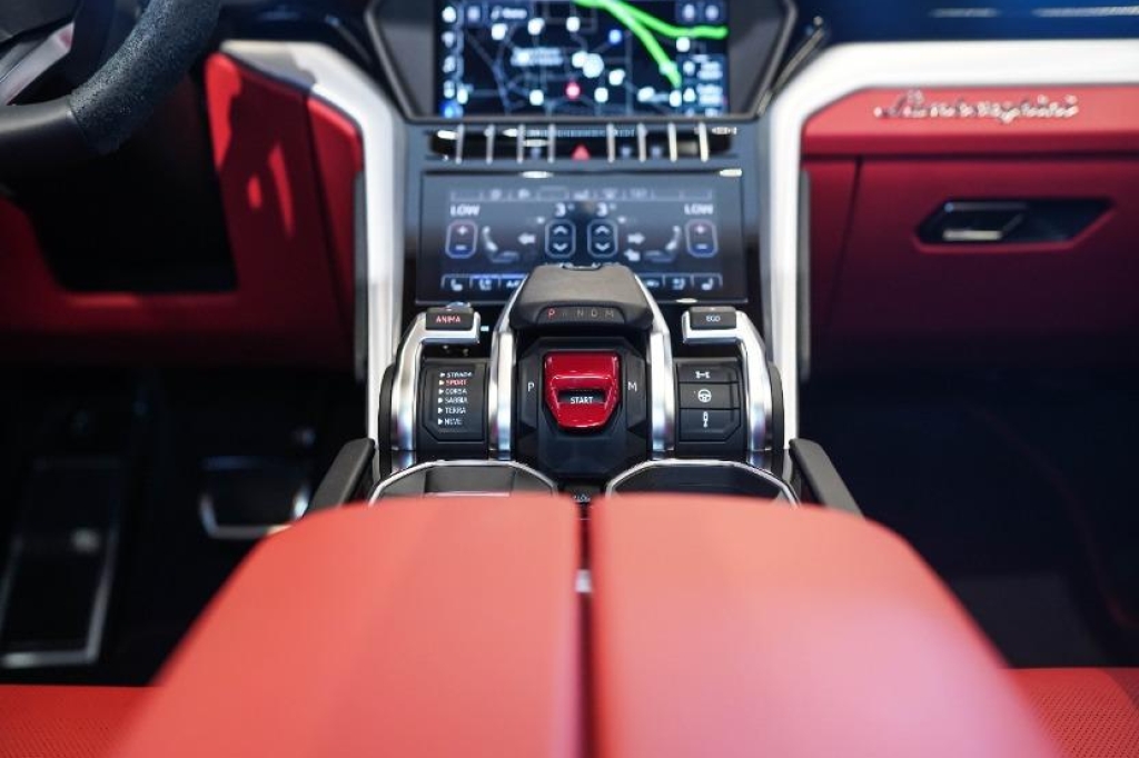 Lamborghini Urus 2019 photo 6