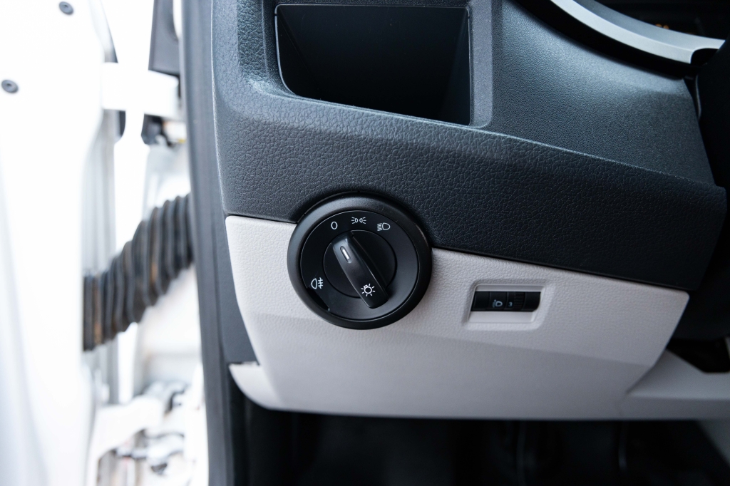 Volkswagen Transporter 2016 photo 13