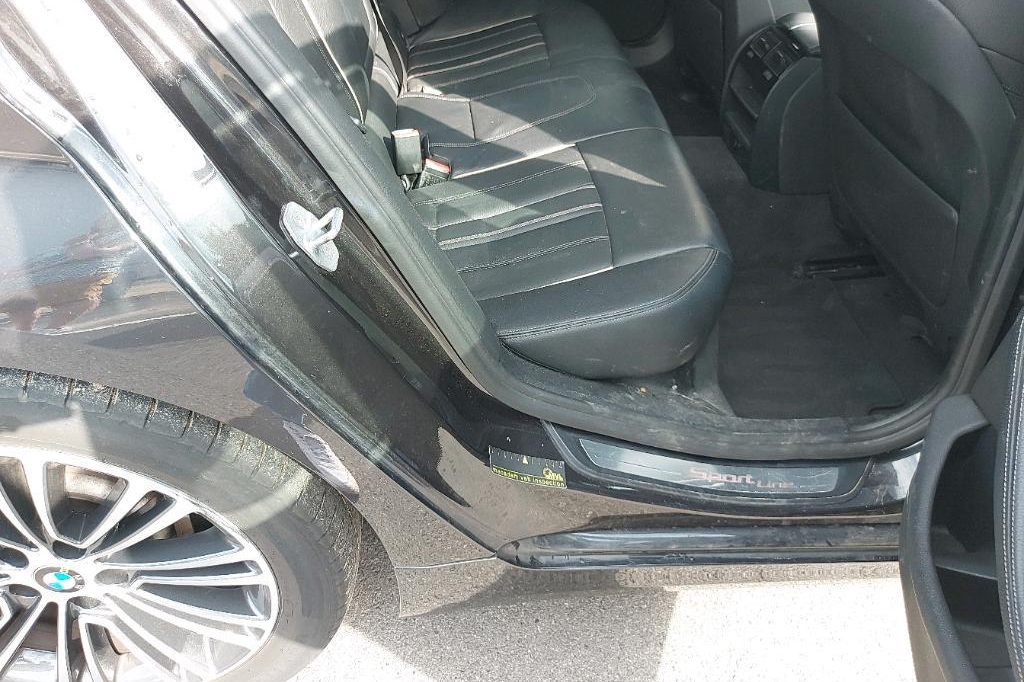 BMW 5er Touring 2017 photo 30