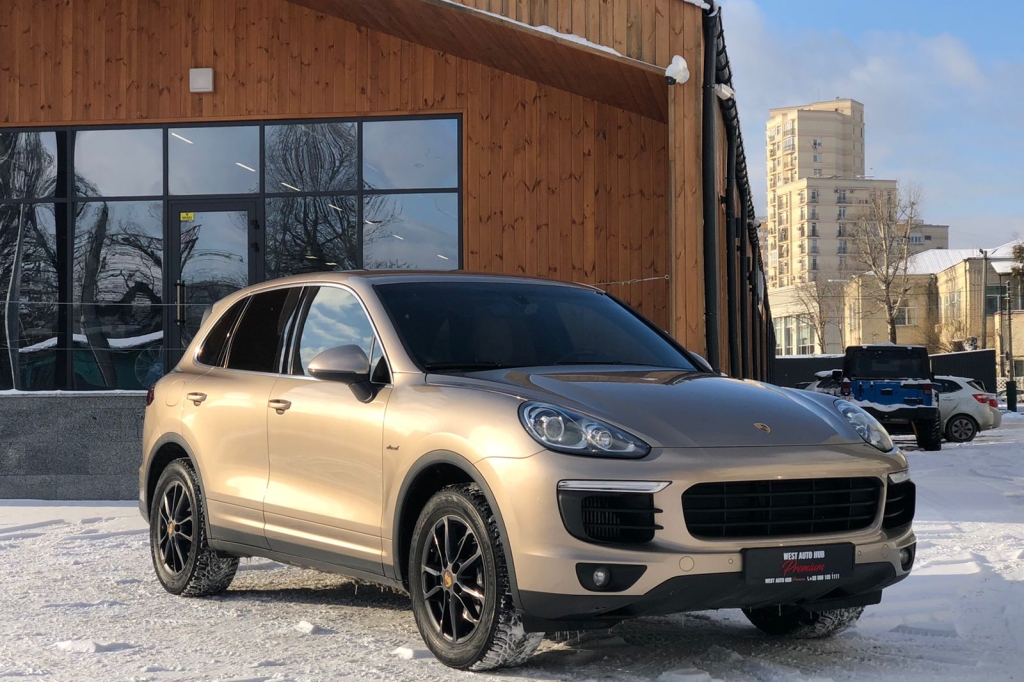 Porsche Cayenne 2016 photo 2