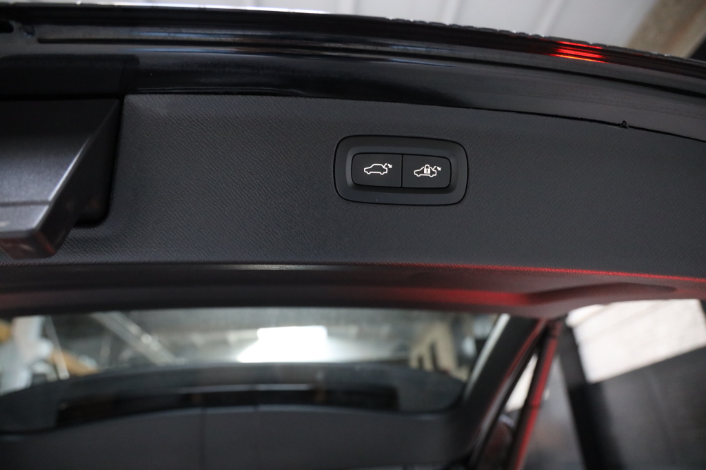 Volvo XC90 2019 photo 19