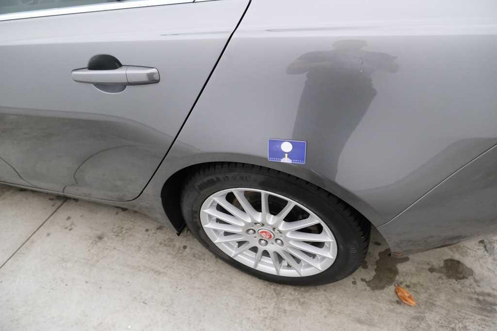 Jaguar XE 2015 фото 33