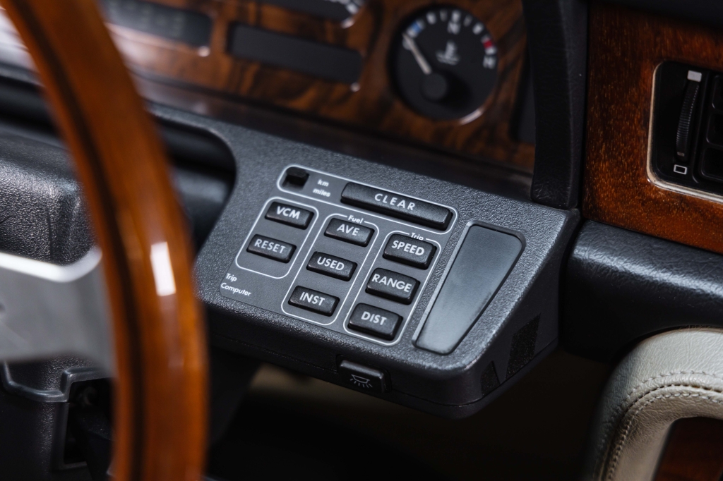 Jaguar XJ 1993 фото 30