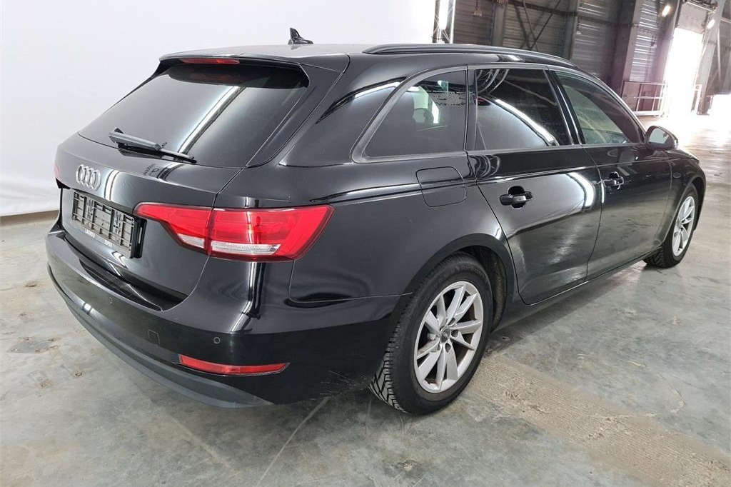 Audi A4 Avant 2017 photo 6
