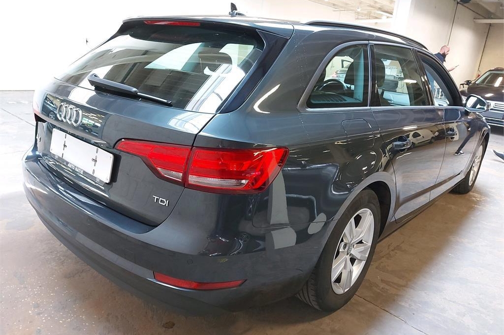 Audi A4 Avant 2016 фото 2