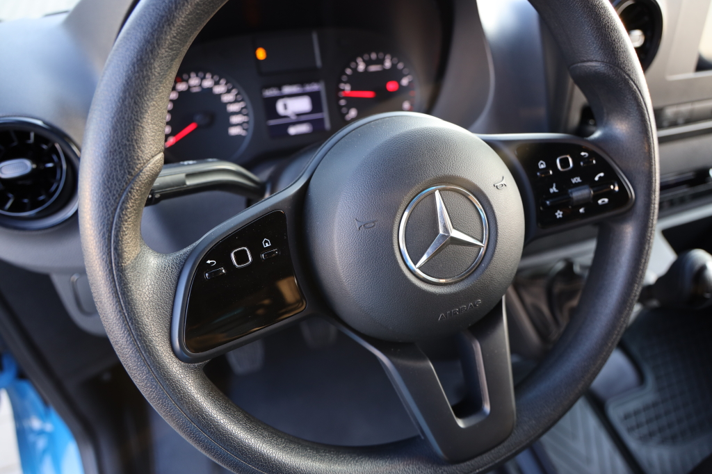 Mercedes-Benz Sprinter 2023 фото 26