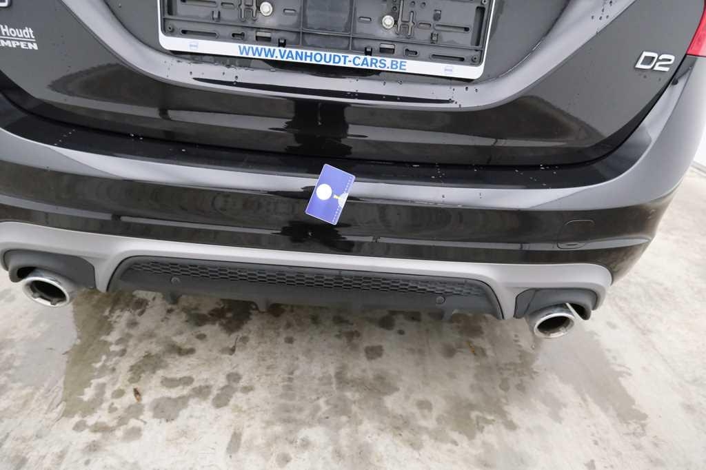 Volvo V60 2018 фото 30