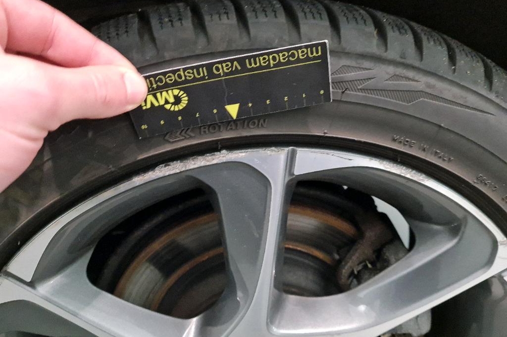 Volvo V60 2016 фото 16