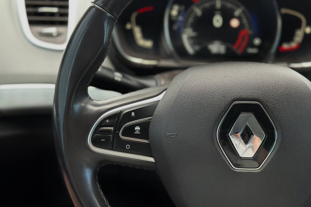 Renault Espace 2015 фото 12