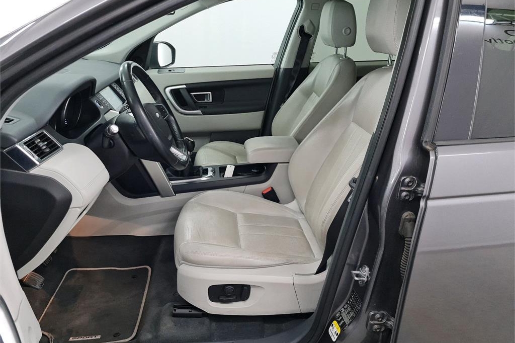 Land Rover Discovery Sport 2016 photo 7