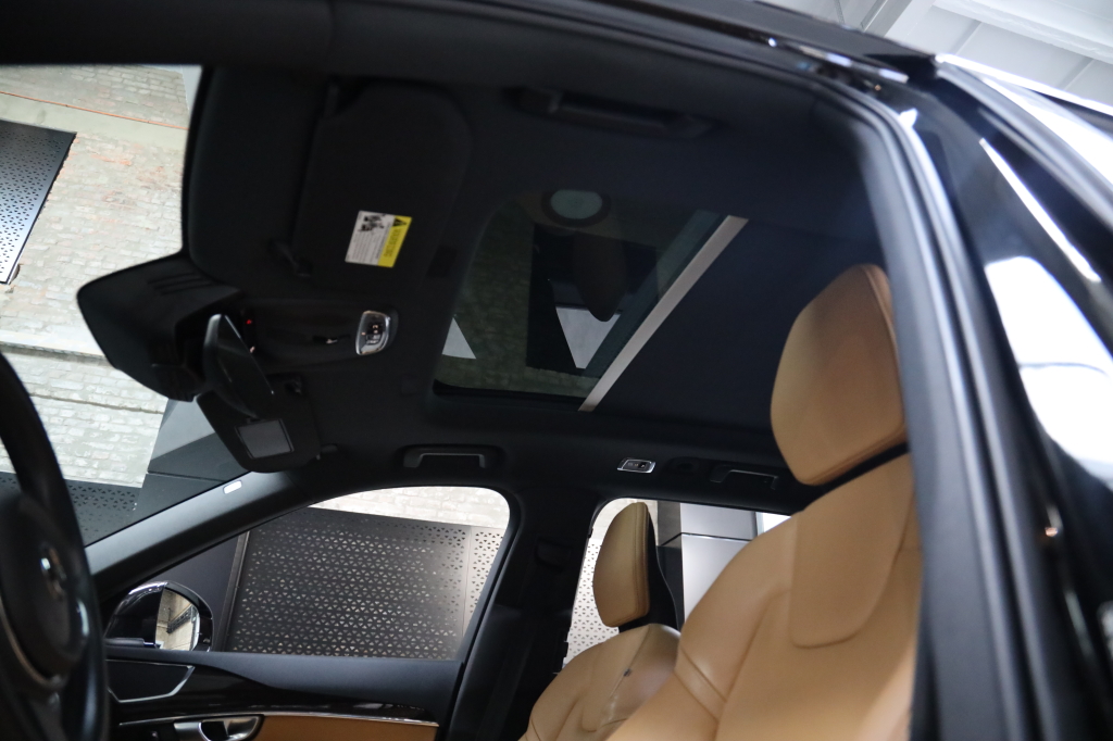 Volvo XC90 2019 photo 35