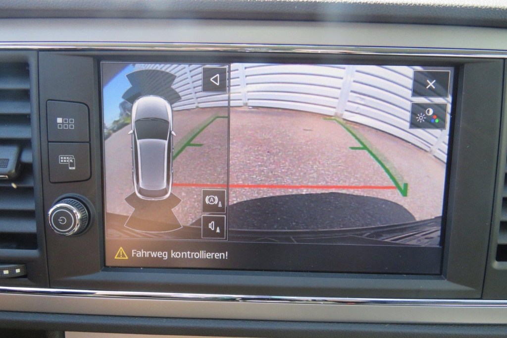 SEAT Leon ST 2020 фото 6