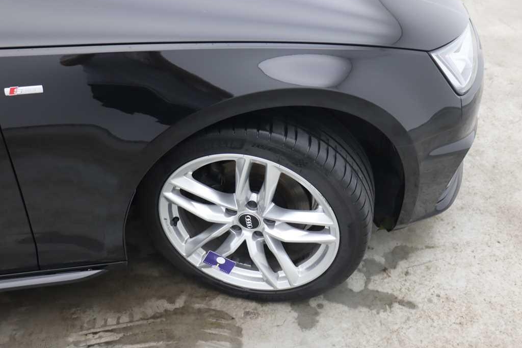 Audi A4 2019 фото 21