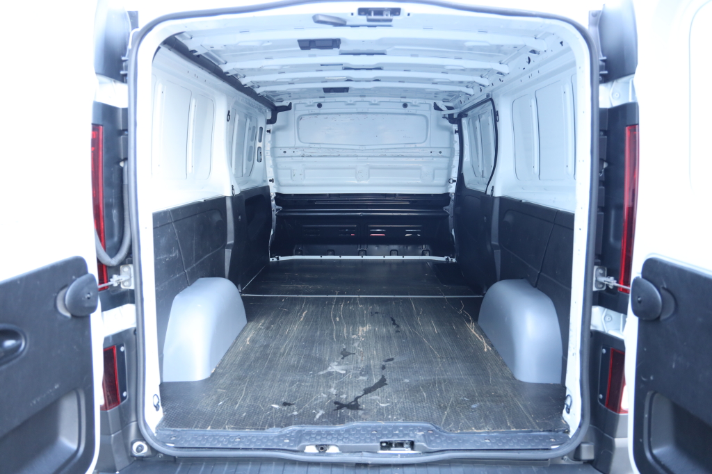 Renault Trafic 2023 фото 24