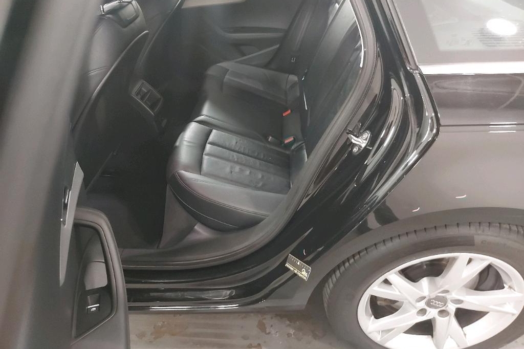 Audi A4 Avant 2017 photo 13