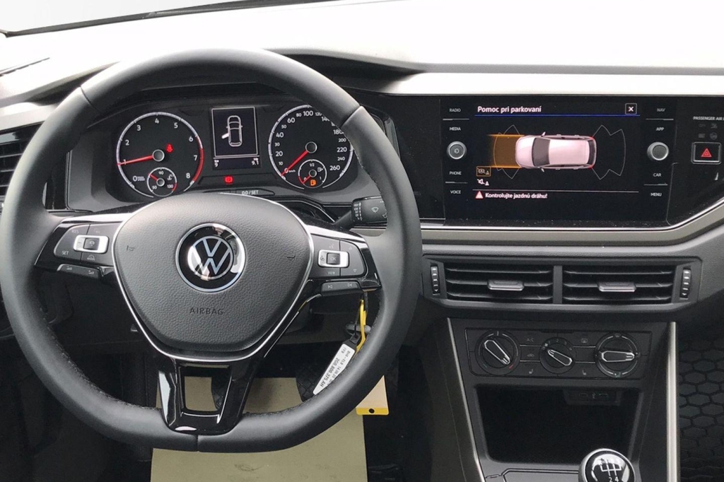 Volkswagen Polo 2021 фото 1