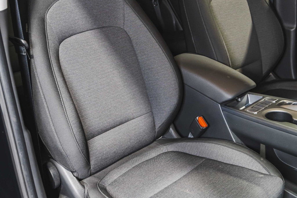 Hyundai Kona Electric 2021 фото 20