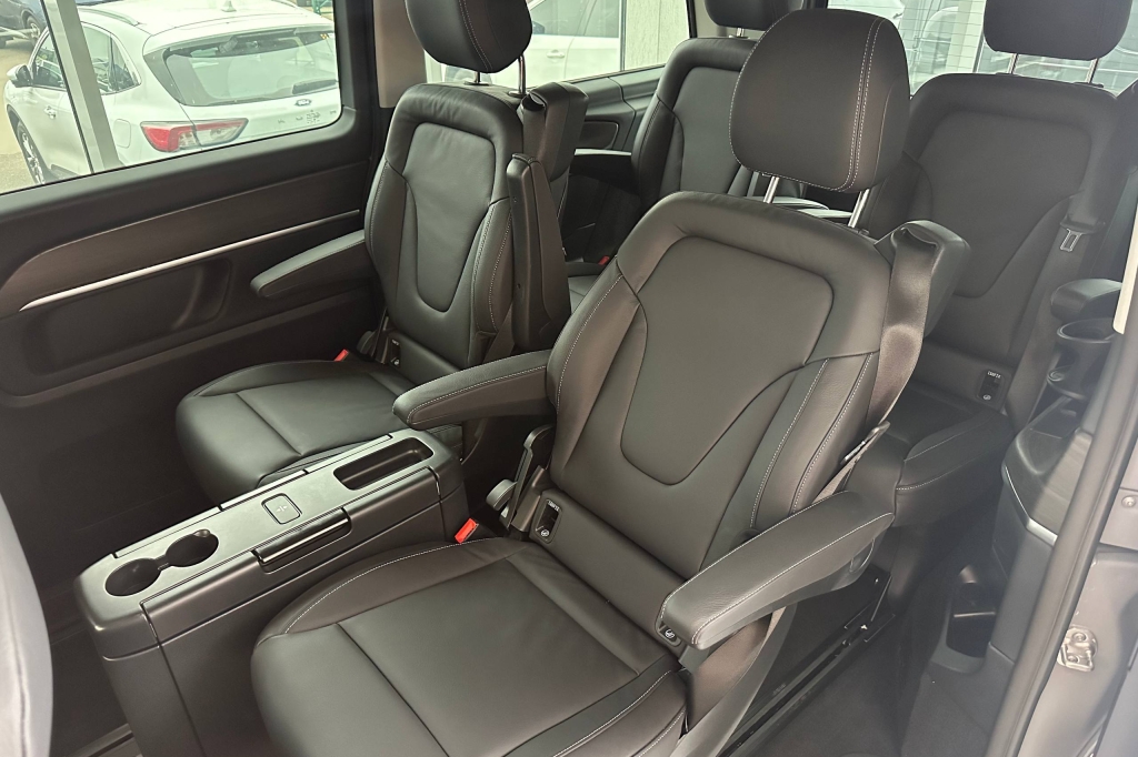 Mercedes-Benz V-Class 300d Extra Long  2023 фото 17