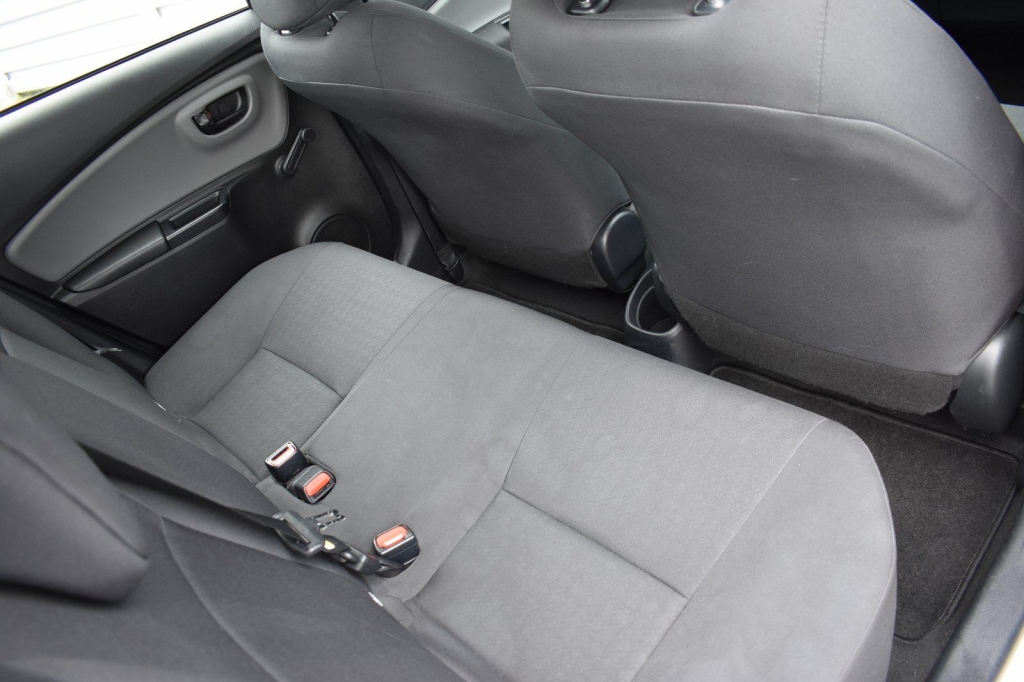 Toyota Yaris 2019 фото 6