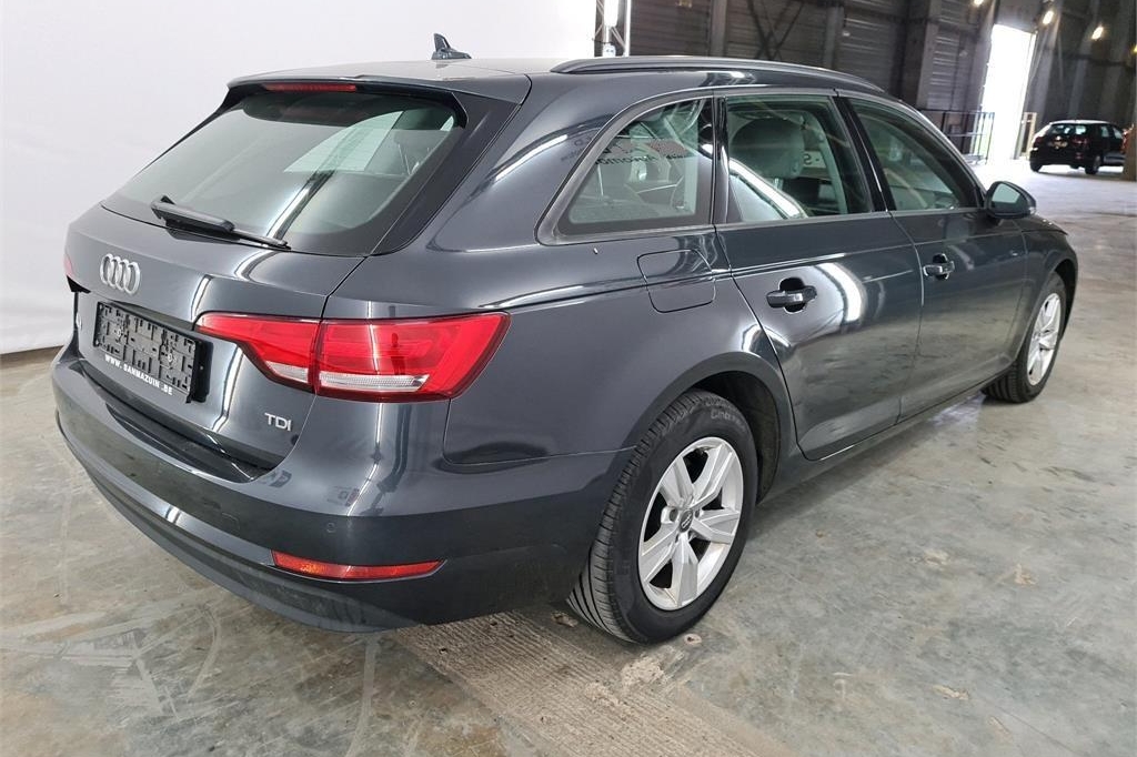 Audi A4 Avant 2017 фото 2