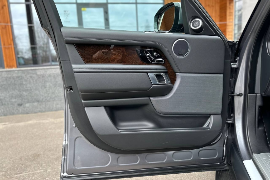 Land Rover Range Rover 2020 фото 9