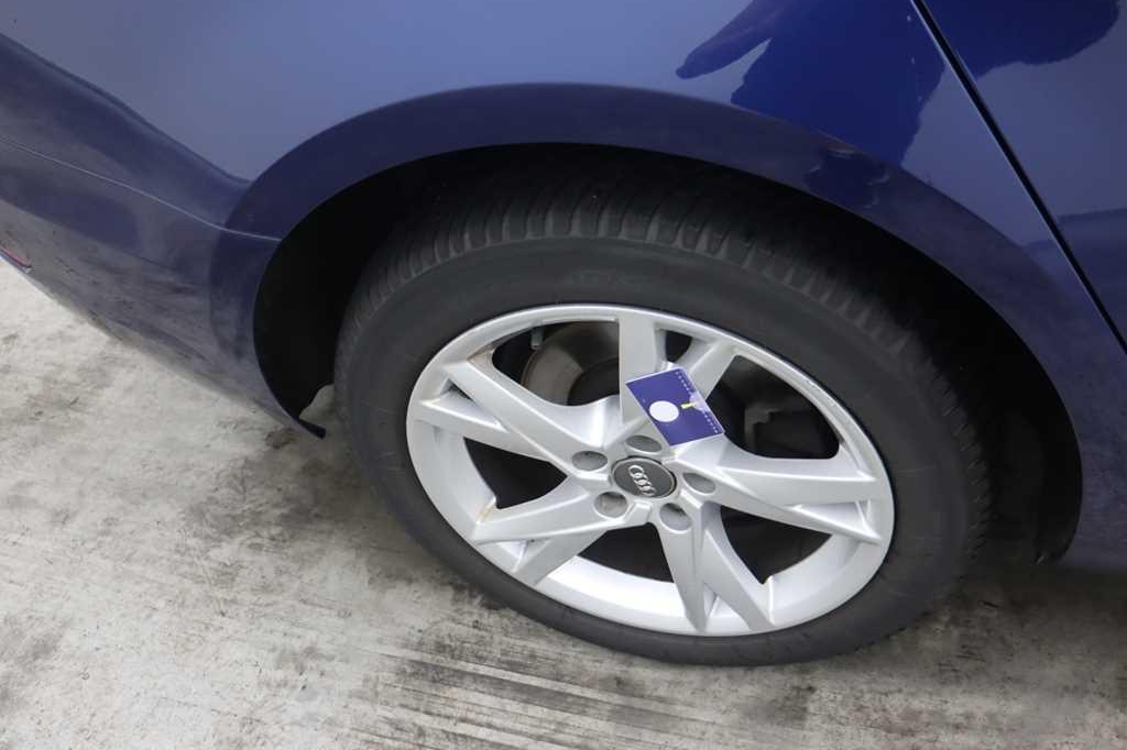 Audi A4 Avant 2016 фото 21