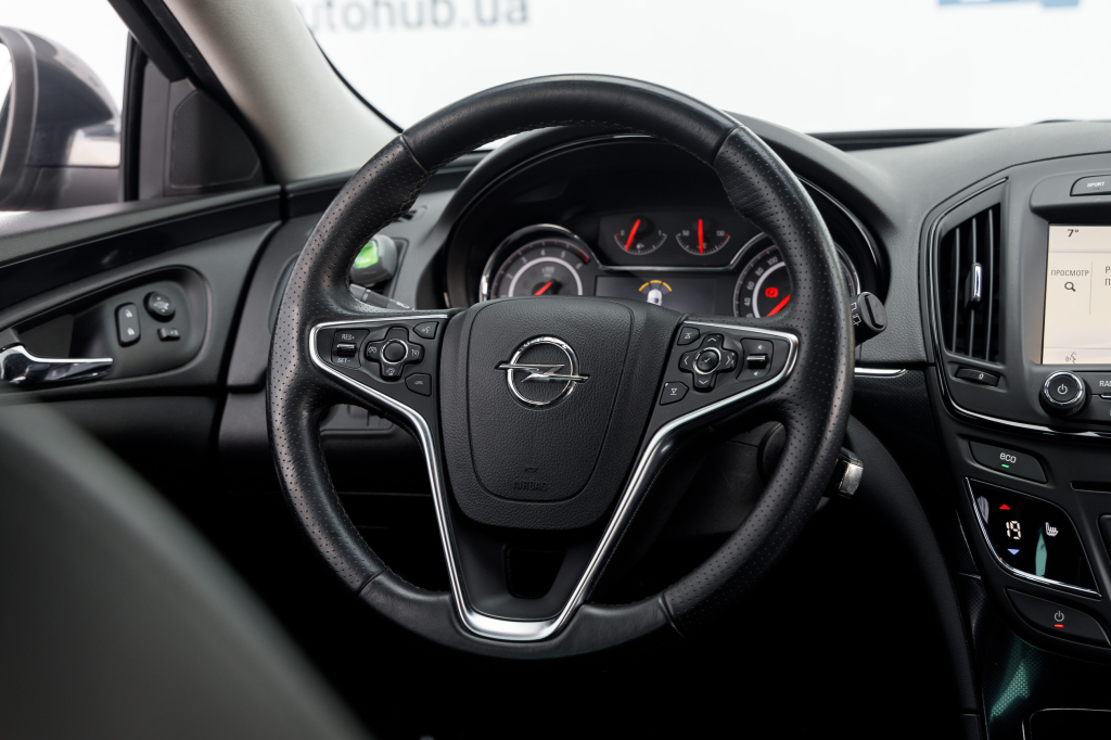 Opel Insignia photo 10