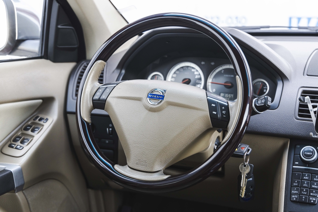 Volvo XC90 2013 фото 19