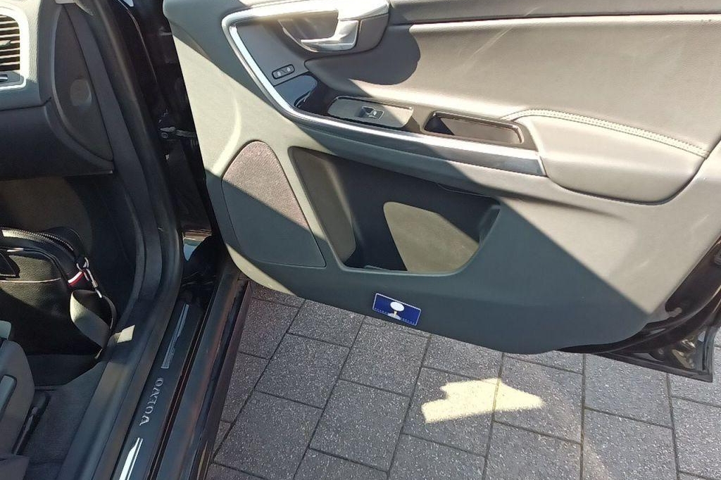 Volvo XC60 2017 photo 20