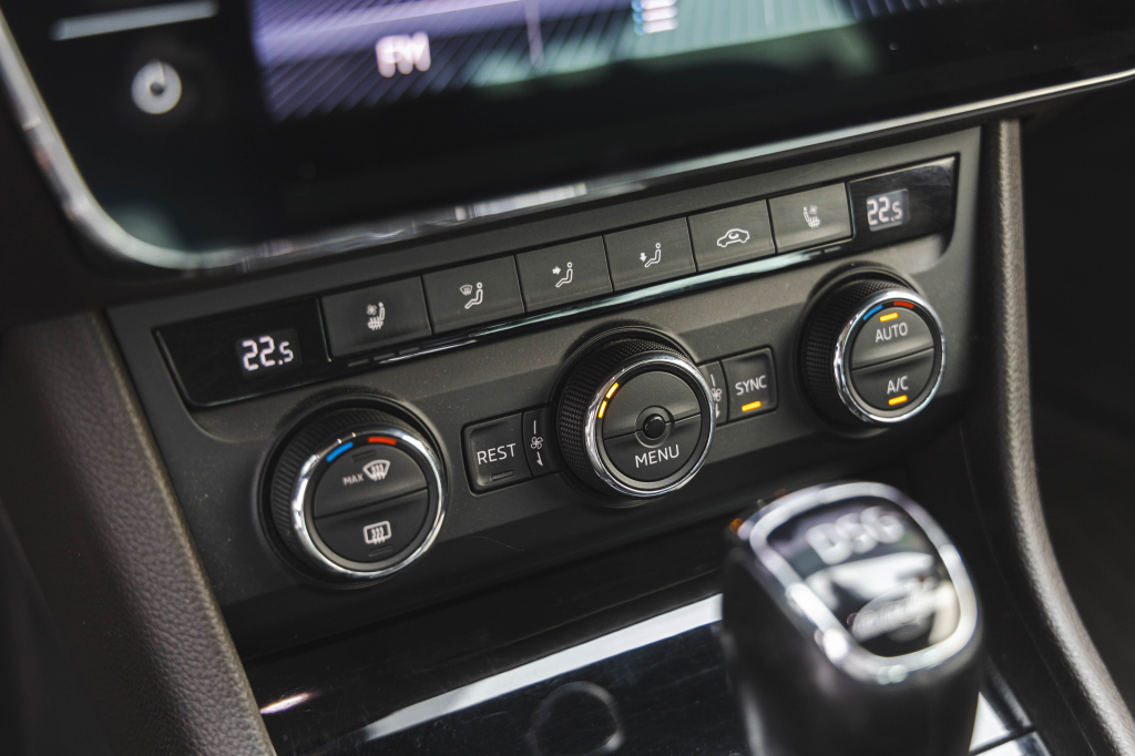 Skoda Superb Laurin&Klement 2016 фото 28