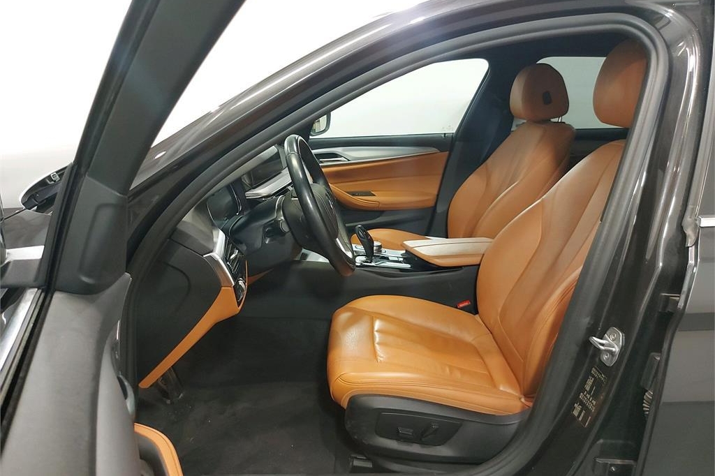 BMW 5er Touring 2018 фото 5