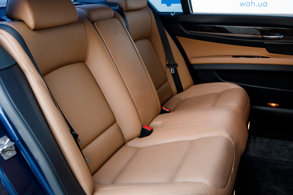 BMW 740 Li 2011 photo 17