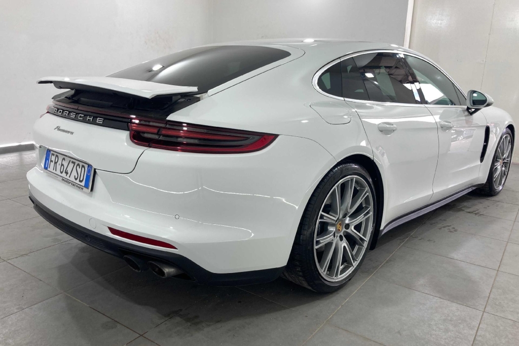 Porsche Panamera 2018 фото 2