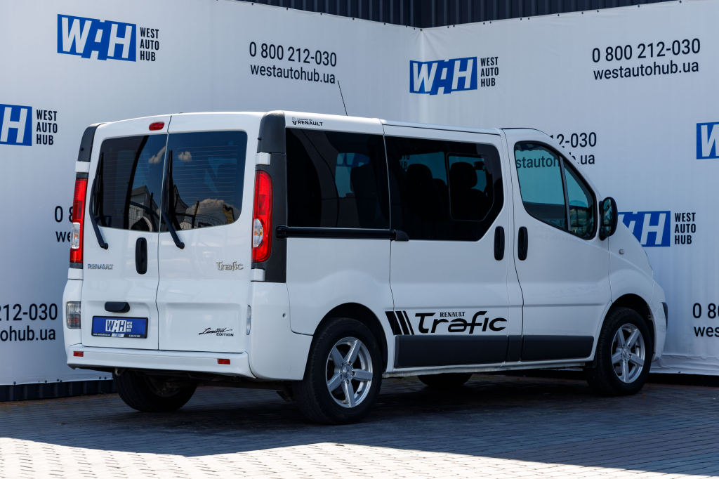 Renault Trafic пасс. 2012 фото 4