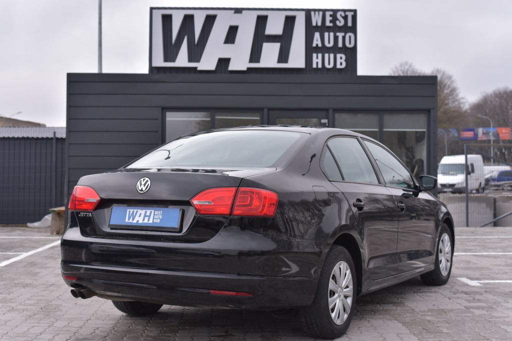 Volkswagen Jetta photo 3