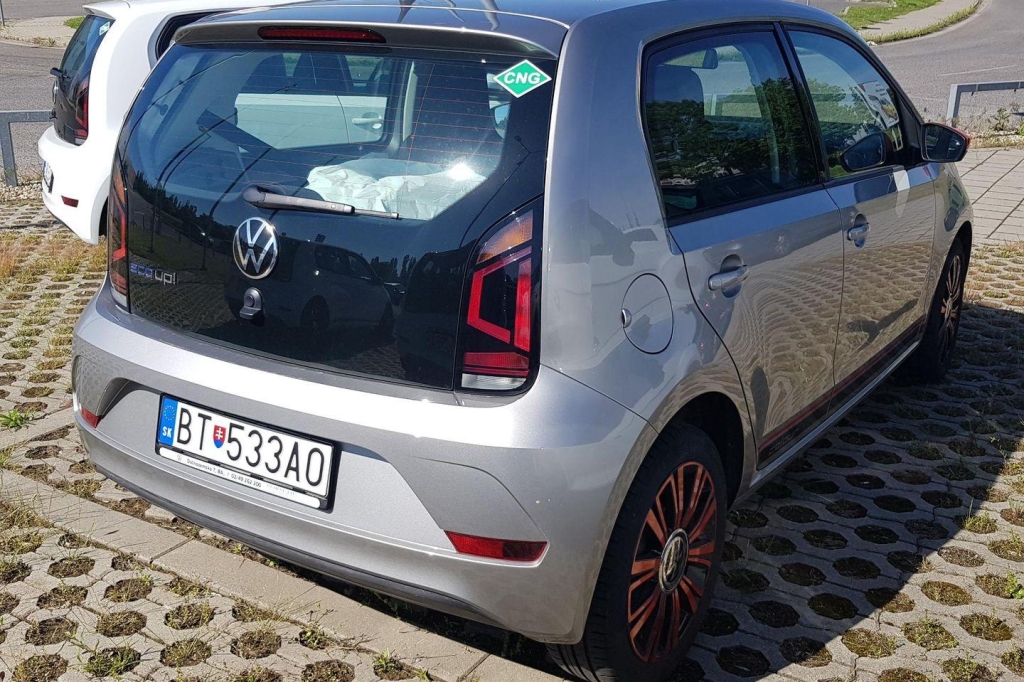 Volkswagen Up 2020 фото 3