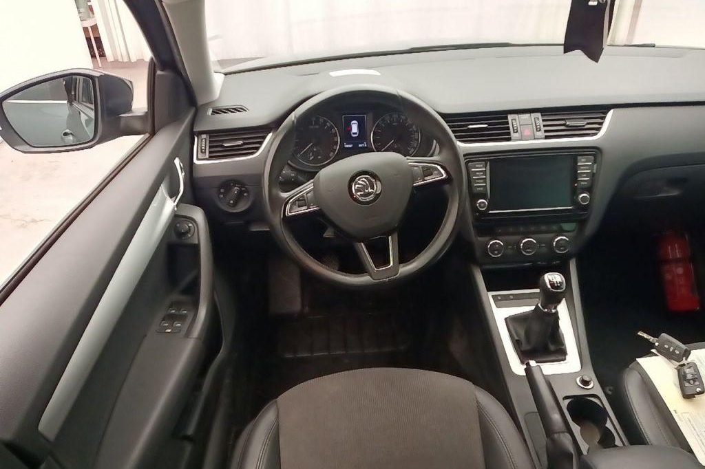 Skoda Octavia Combi 2016 photo 6