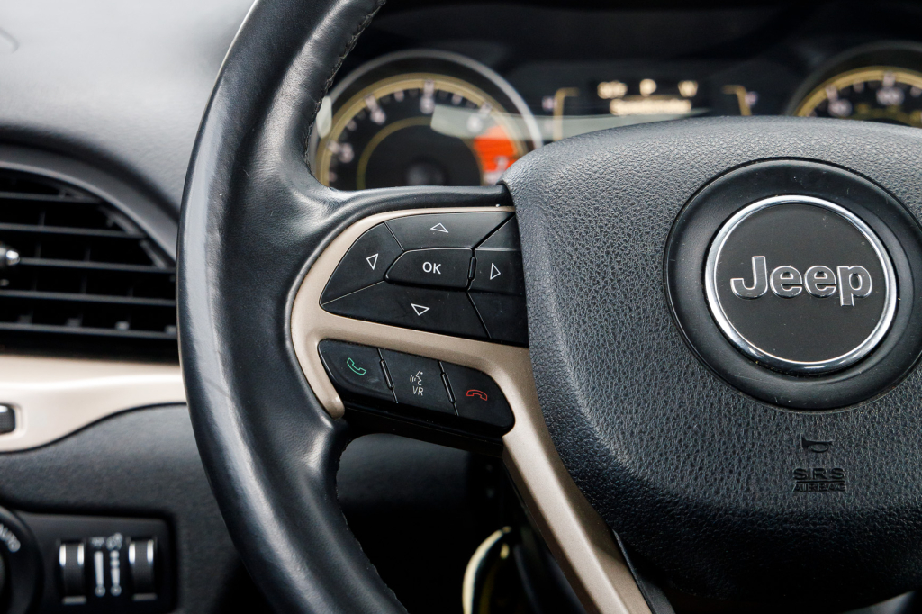 Jeep Cherokee Latitude 4x4 2016 фото 24