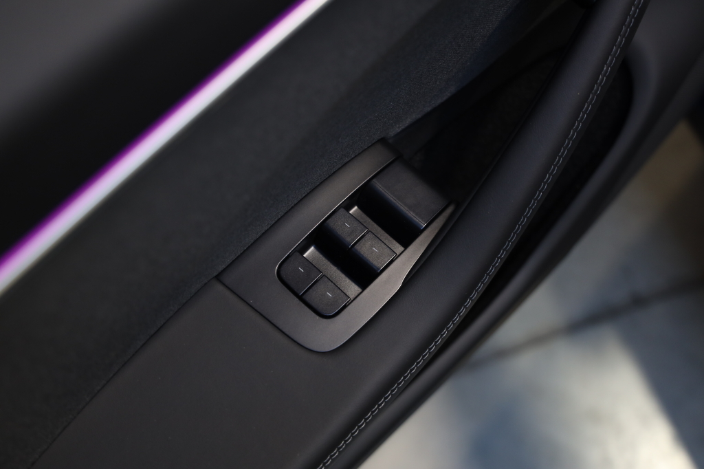 Tesla Model 3 2025 photo 28