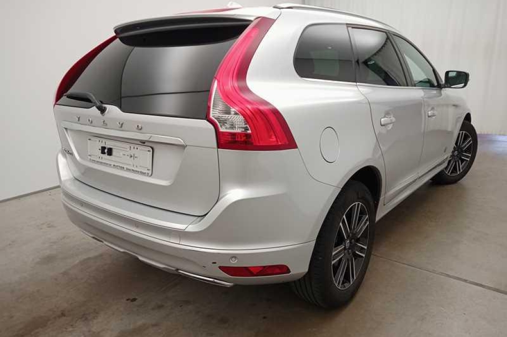 Volvo XC60 2017 photo 1
