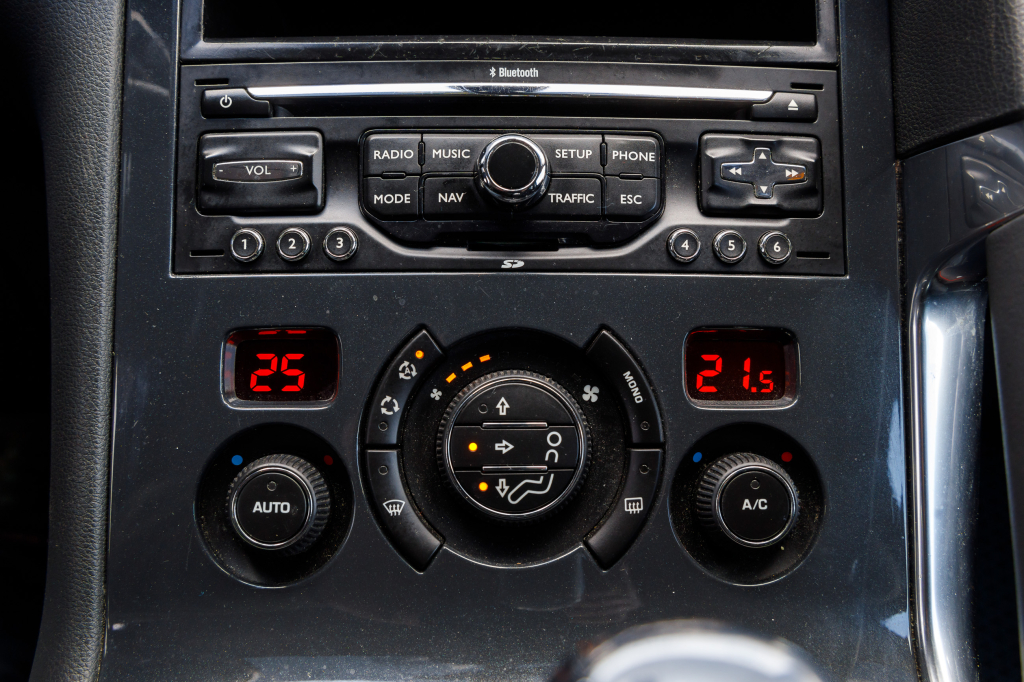 Peugeot 3008 2011 фото 7