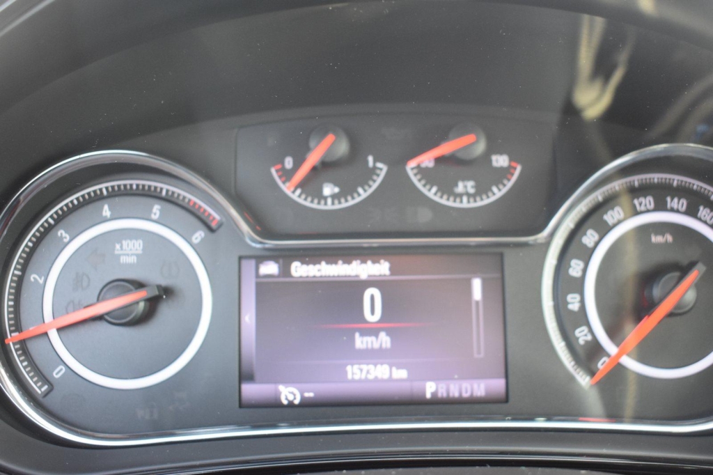 Opel Insignia Sports Tourer 2016 фото 8