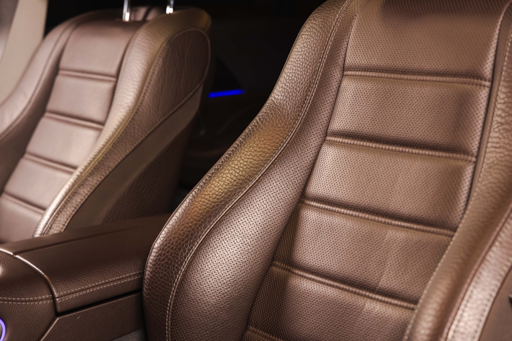 Mercedes-Benz GLS-Class 400d 2020 photo 20