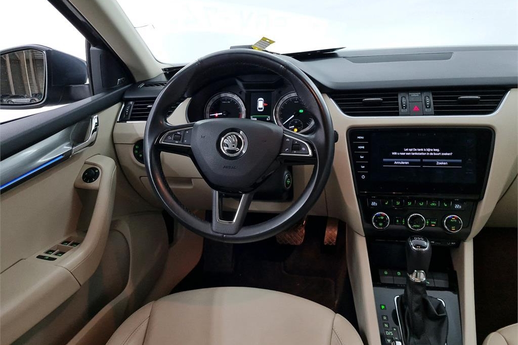 Skoda Octavia Combi 2017 фото 1