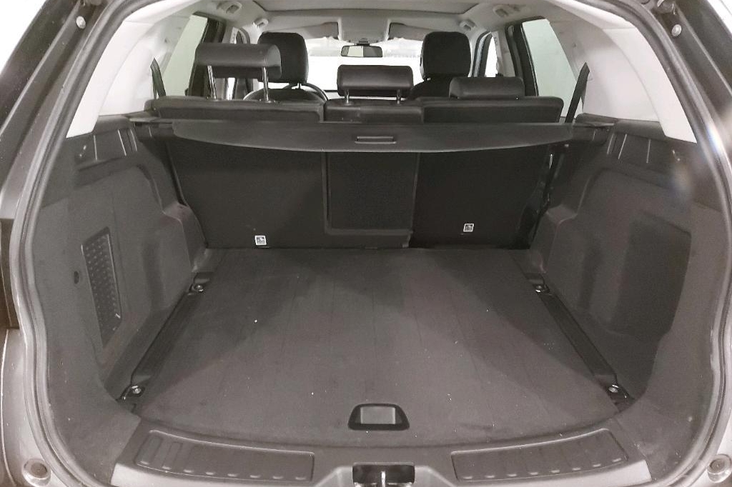 Land Rover Discovery Sport 2017 фото 7