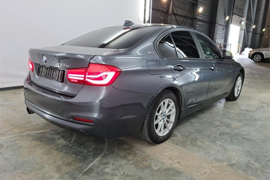 BMW 3er 2016 фото 1