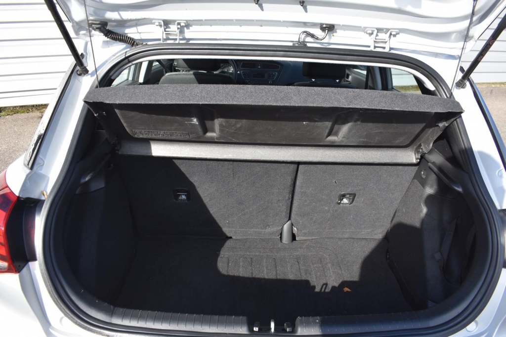 Hyundai i20 2020 photo 1