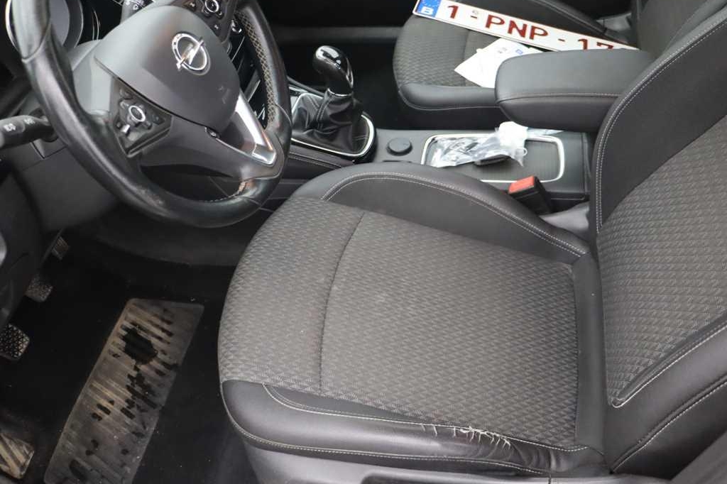 Opel Astra Sports Tourer 2016 фото 11