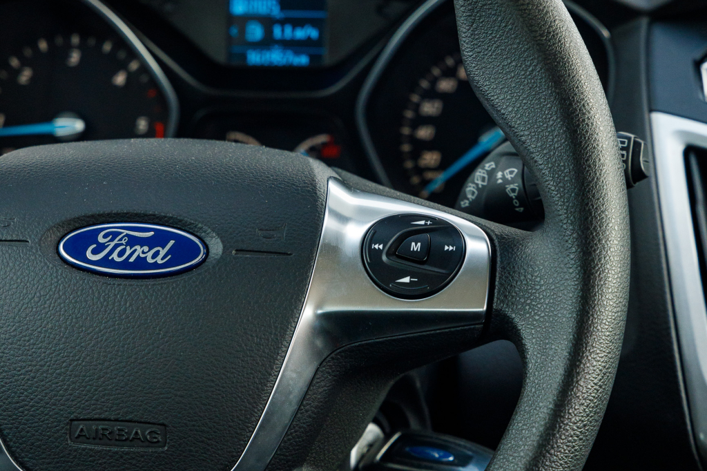 Ford Focus 2013 фото 11